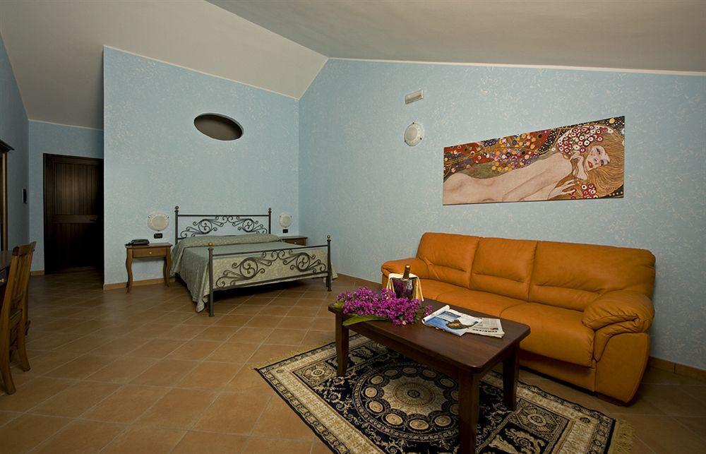 בריאטיקו Villaggio Hotel Lido San Giuseppe מראה חיצוני תמונה