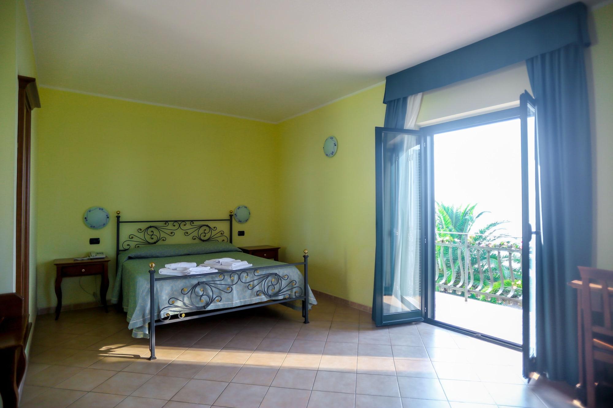 בריאטיקו Villaggio Hotel Lido San Giuseppe מראה חיצוני תמונה