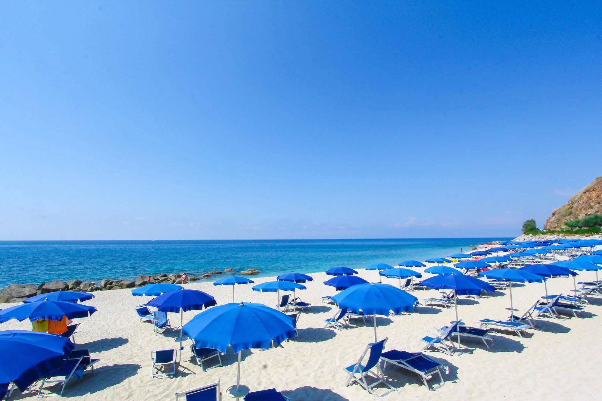 בריאטיקו Villaggio Hotel Lido San Giuseppe מראה חיצוני תמונה